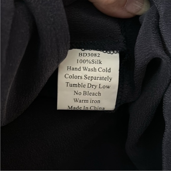 Beulah 💯% Silk Shirt Jacket - Picture 7 of 16